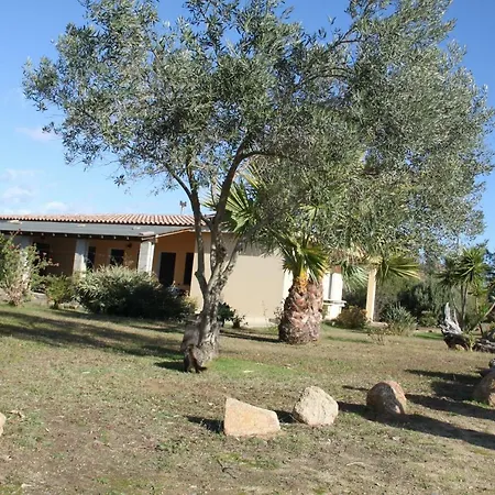 Alloggio per agriturismo Su Pinnatu Santa Lucia (Sardinia)