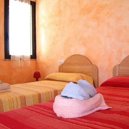 Su Pinnatu Alloggio per agriturismo Santa Lucia (Sardinia)