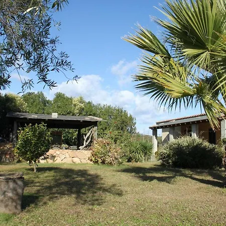Su Pinnatu Alloggio per agriturismo Santa Lucia (Sardinia)