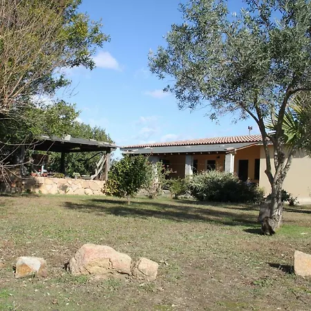 Su Pinnatu Alloggio per agriturismo Santa Lucia (Sardinia)